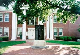 [photo, Calvert County Courthouse, Prince Frederick, Maryland]