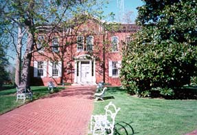 [photo, Kent County Courthouse, Chestertown, Maryland]