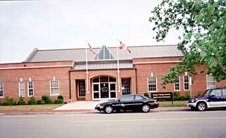 [color photo, Talbot County Distirct Court, Easton, Maryland]